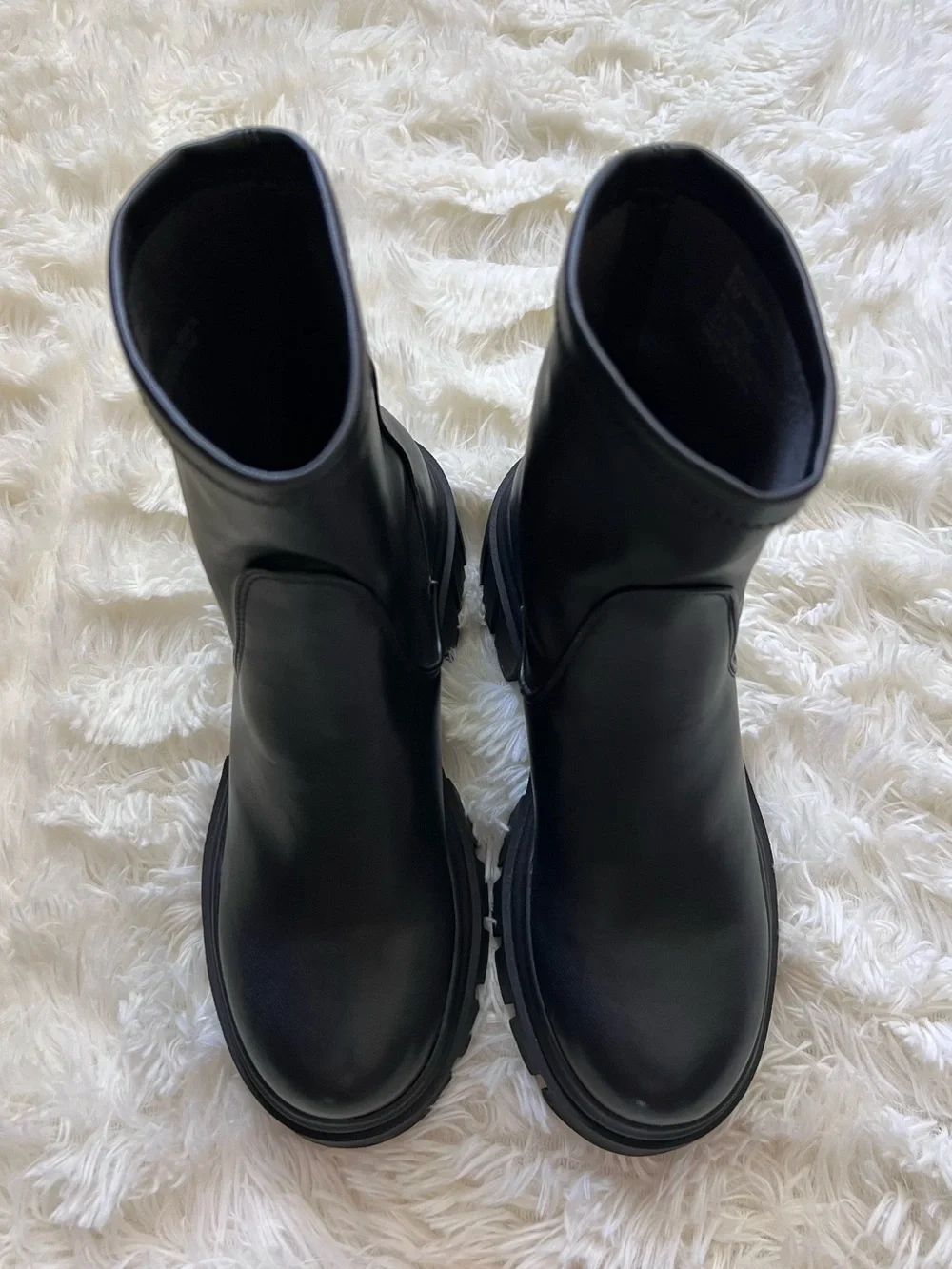 Steve Madden Black Boomba Lug Sole Ankle Boot